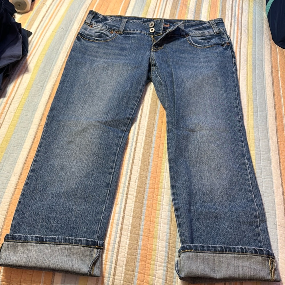 American eagle cropped jeans